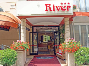 Hotel River