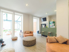 Хостел WOT Patio Social