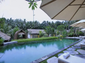 Отель The Kanjeng Resort Ubud