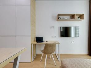 Апартаменты в небоскрёбе, центр Москвы