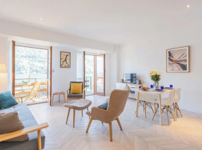 Your Private Harbour Nearby George Clooney