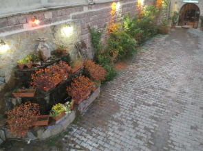 Family Cave Suites Hotel