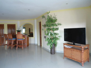 Lingganay Boracay Hotel Resort