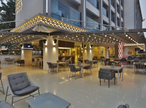 Отель Aurasia Design