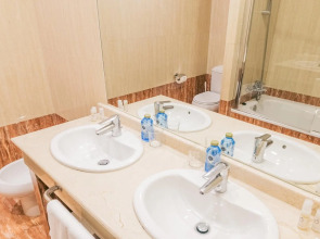 Отель Oh Nice Caledonia