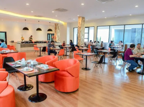 Orchid Riverview Hotel