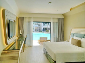 Курортный отель Amora Beach Resort Phuket