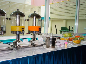 J TWO S Pratunam Hotel