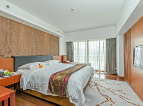 Baiyun Lakeside Hotel