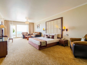 Sea Links Beach Hotel