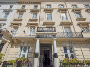 Huttons Hotel, Victoria London