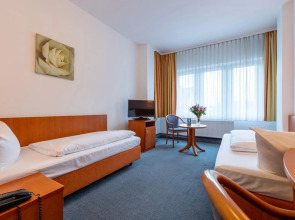 TRIP INN Hotel Schumann