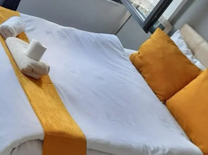 Happy Dreams Apart Hotel