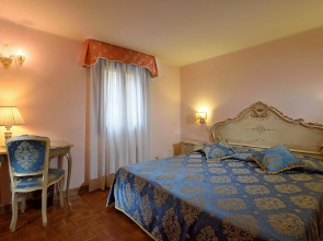 Отель Royal San Marco 