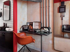 Dave Red Athens Hotel