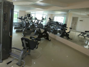 Lingganay Boracay Hotel Resort