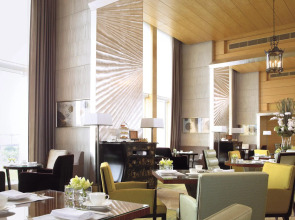 Four Seasons Hotel Hong Kong