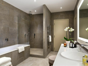 Hôtel Barrière L'Hôtel du Golf Deauville