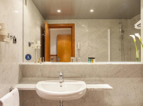 Отель Onix Rambla