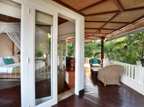 Gajah Biru Bungalows Hotel