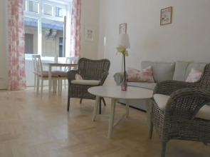 Hi5 Apartments - Parliament