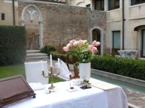 Palazzo Contarini Della Porta Di Ferro