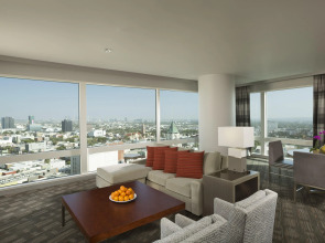 Loews Hollywood Hotel