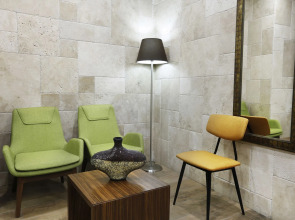 The White Orient Hotel