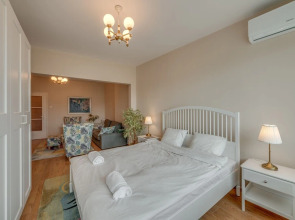 Beautiful Jewel in the TOP Centre