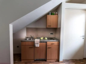 Cube Central Rooms for 2 - Hostel