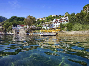 Strand Hotel Terme Delfini