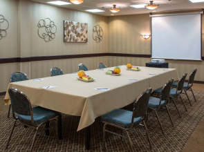 Holiday Inn Portland - Columbia Riverfront by IHG