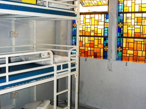 Via Limehouse - Hostel