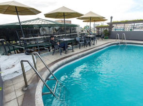 Urban Travellers Hotel