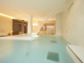 Ebano Hotel Apartments & Spa