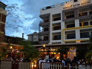 The StandardX Bangkok Phra Arthit