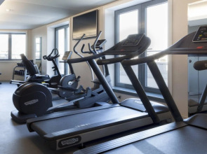 AC Porte Maillot Hotel