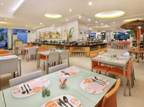 HARRIS Hotel & Residence Riverview Kuta Bali