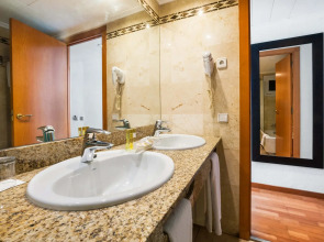 Eurostars Cristal Palace