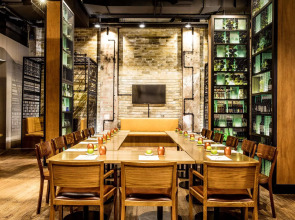 DoubleTree by Hilton Hotel Melbourne - Flinders Street