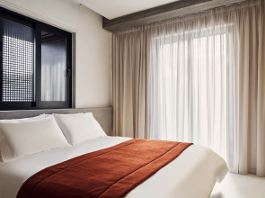 The Newel Metaxourgeio