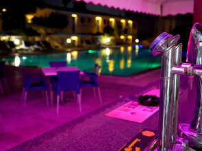 Green Bungalows Hotel Apartments