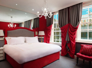 The Rubens at the Palace