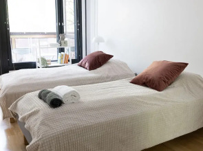 2ndhomes 2BR Center Apartment w Balcony