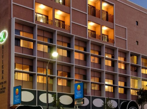 Adelaide Riviera Hotel