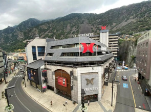 Somriu Hotel City M28