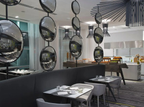 Melia Paris La Defense