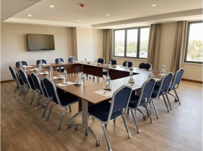 Turkmen Riverside Hotel