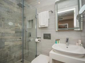 Отель City Avenue