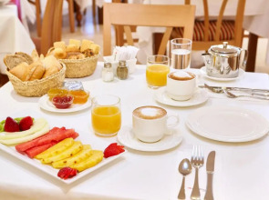 Universal Hotel Bikini